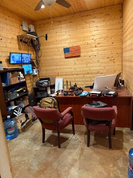 More Photos Of 35423 SH-249, Suite B, Pinehurst Showroom For Lease