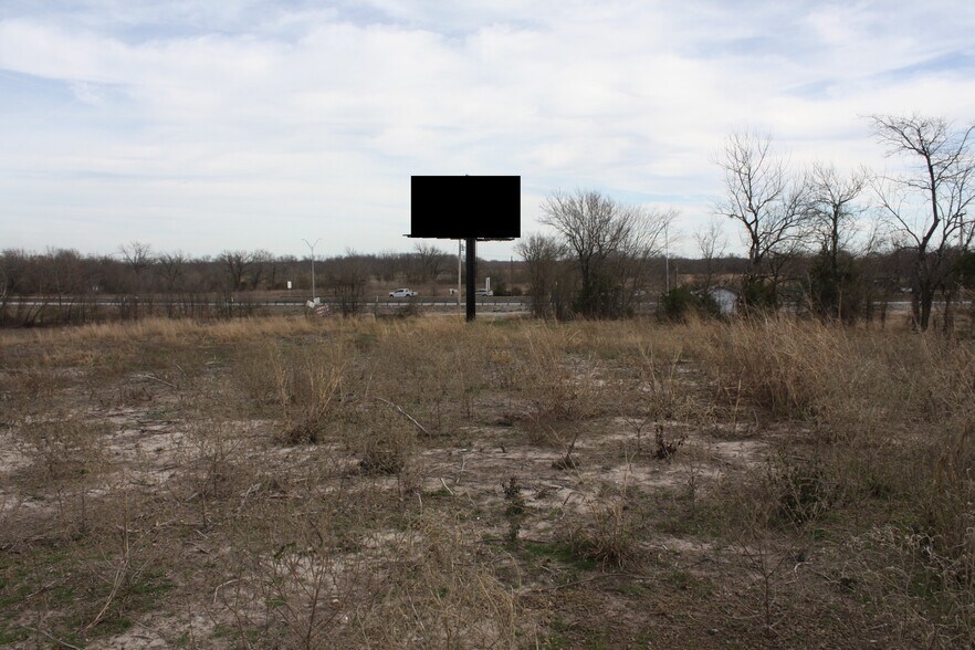More Photos Of 100 Interstate 30, Greenville Land For Lease