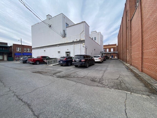 More Photos Of 202 N Washington Ave, Pulaski Office For Sale