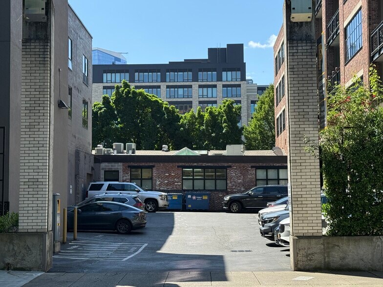 More Photos Of 1100 NW Glisan St, Portland Office For Lease