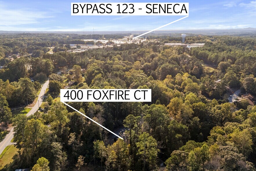 More Photos Of 400 Foxfire Ct, Seneca Apartments For Sale