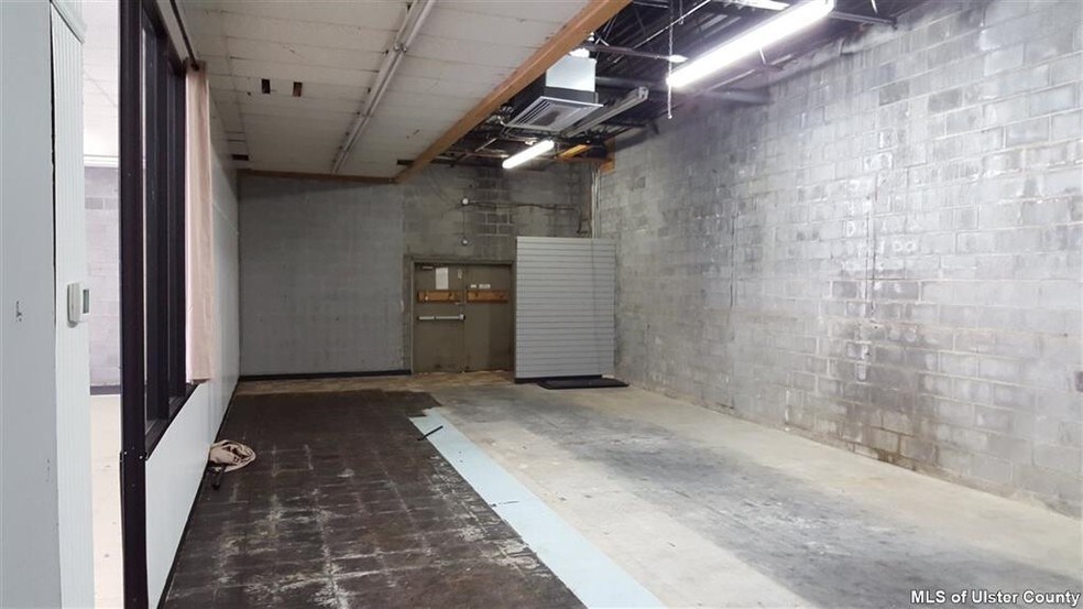 More Photos Of 3139 Highway 9W, Saugerties Unknown For Lease