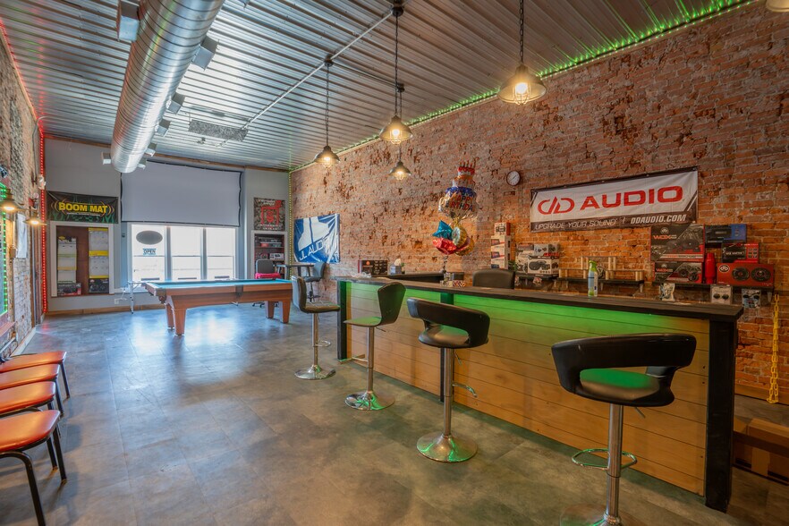 More Photos Of 207 S Railroad St, Brookston General Retail For Sale