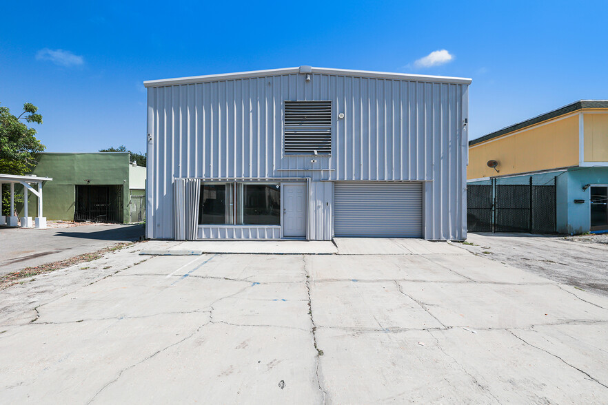 Primary Photo Of 1911 Dana Dr, Fort Myers Warehouse For Sale