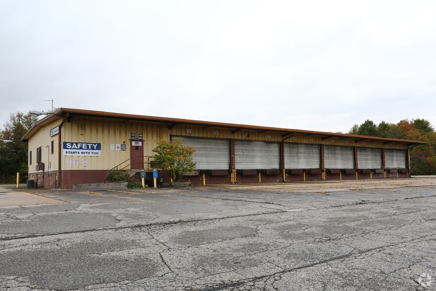 More Photos Of 3020 Gale Ave, Hubbard Truck Terminal For Sale