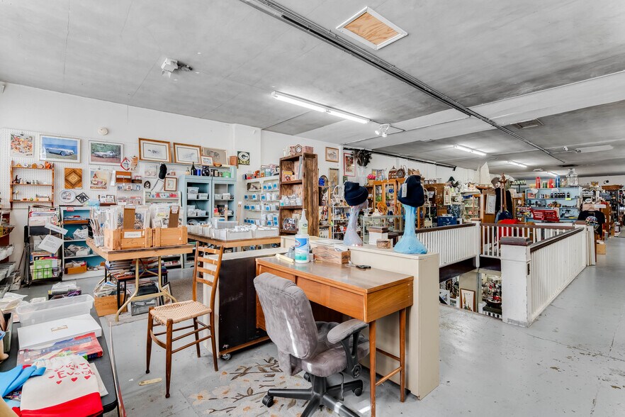 More Photos Of 114 S Woodland Blvd, Deland Storefront For Sale
