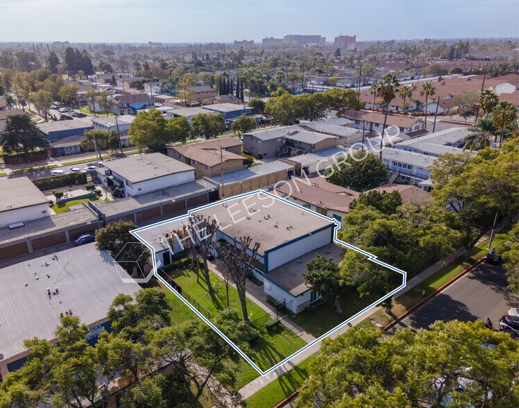 More Photos Of 128 E Wakefield Ave, Anaheim Apartments For Sale