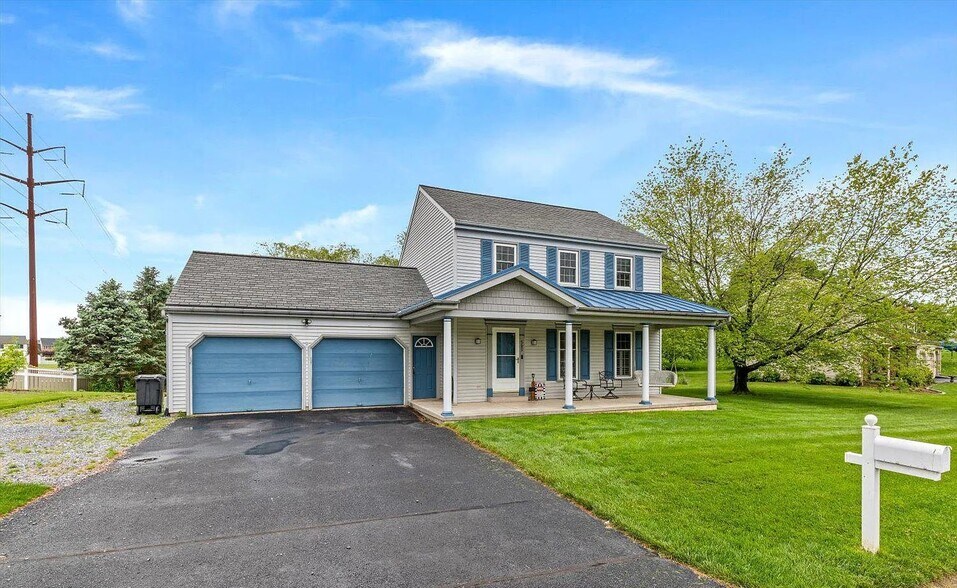 More Photos Of 585 Westbrooke Dr, Elizabethtown Specialty For Sale