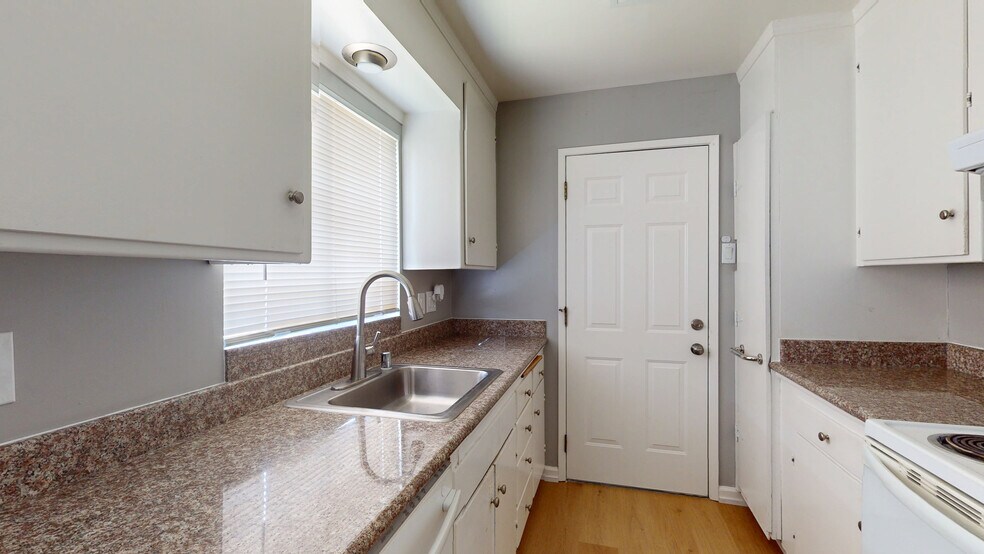 More Photos Of 2858-2860 Brookdale Ave, Oakland Apartments For Sale