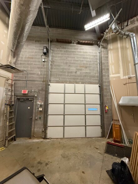 More Photos Of 1880 W Oak Pky, Marietta Loft Creative Space For Lease