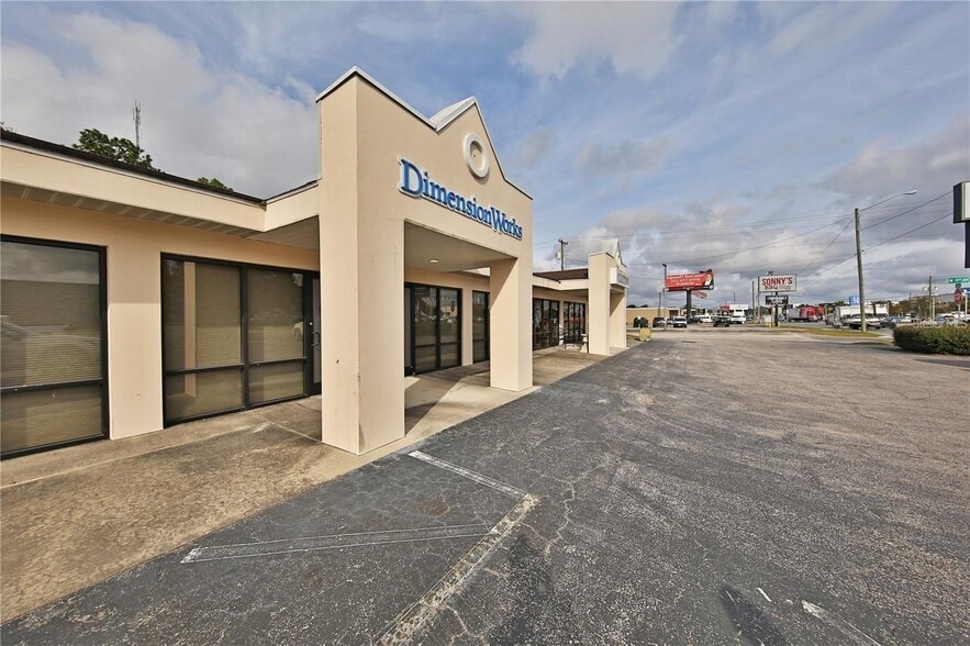 More Photos Of 1905 SW College Rd, Ocala Unknown For Lease