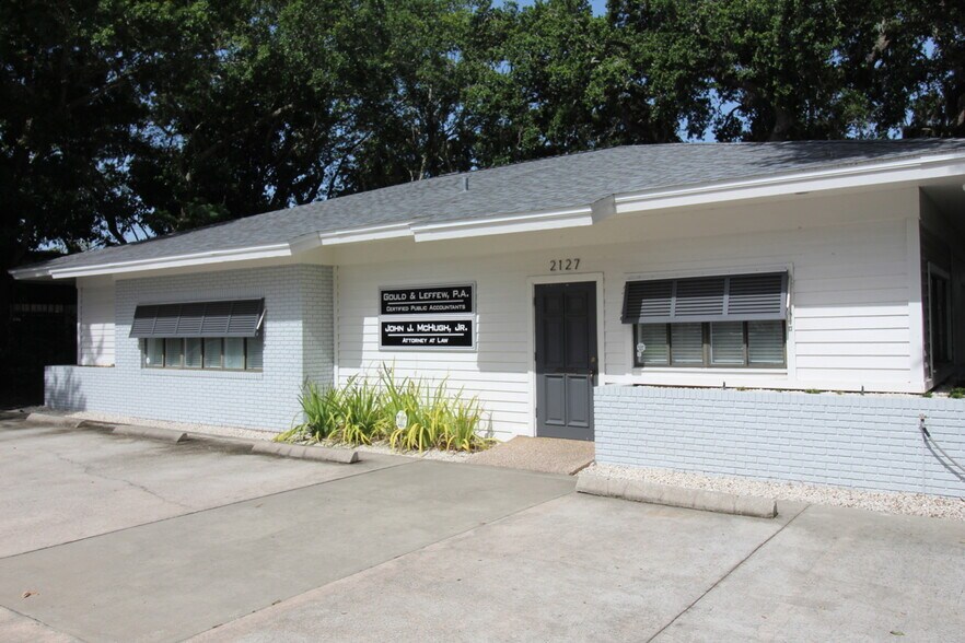 More Photos Of 2127 10th Ave, Vero Beach Office Residential For Sale