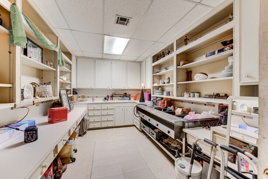 More Photos Of 811 N Travis St, Liberty Apartments For Sale