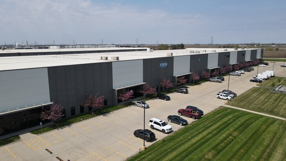 More Photos Of 200 SE 37th St, Grimes Distribution For Lease