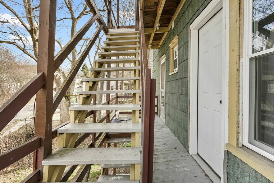 More Photos Of 101 Pennsylvania Ave, Binghamton Apartments For Sale