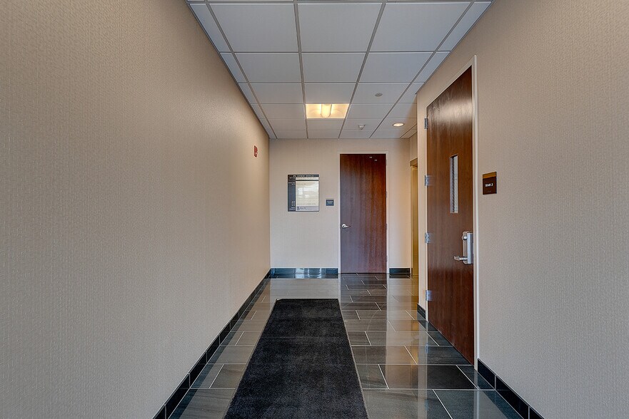 More Photos Of 855 Lehigh Ave, Union Township Office For Lease