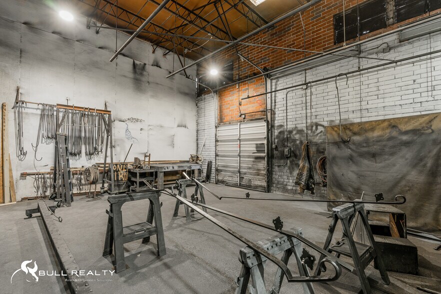 More Photos Of 979 Donnelly Ave SW, Atlanta Warehouse For Sale