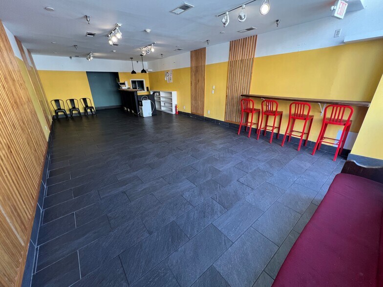 More Photos Of 442 Cherry St, Macon-Bibb Restaurant For Lease