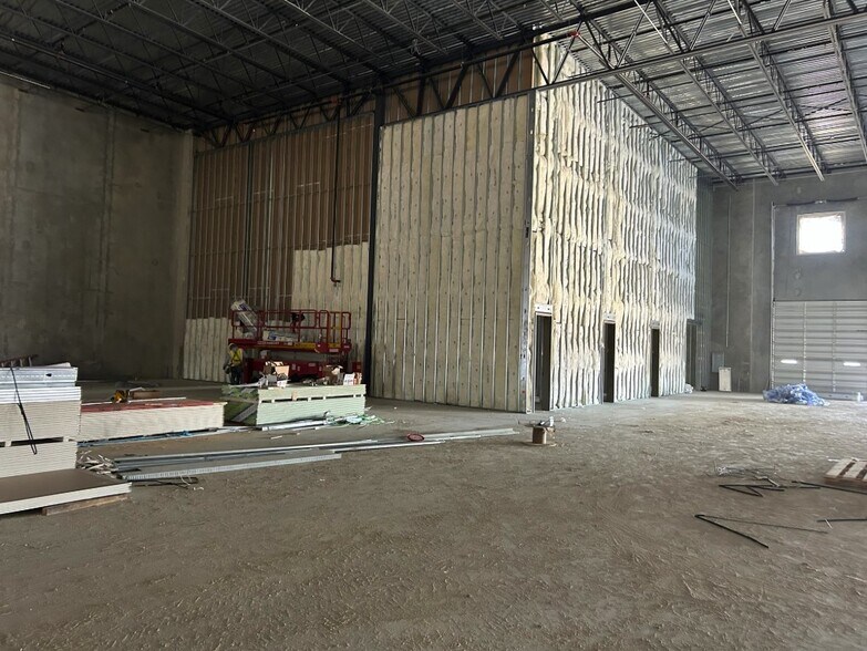 More Photos Of 8008 Sam Houston Pkwy S, Houston Unknown For Lease