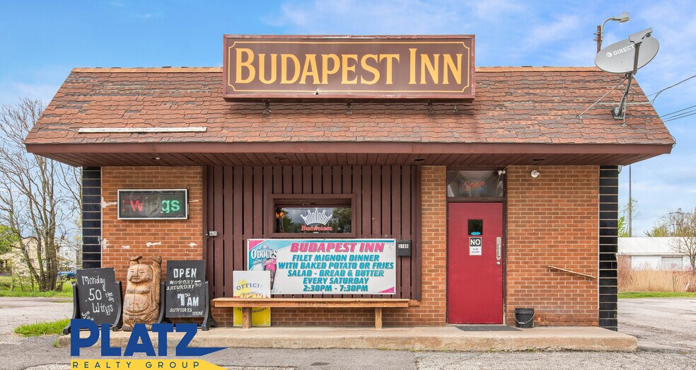 Primary Photo Of 3780 Mahoning Ave, Youngstown Restaurant For Sale