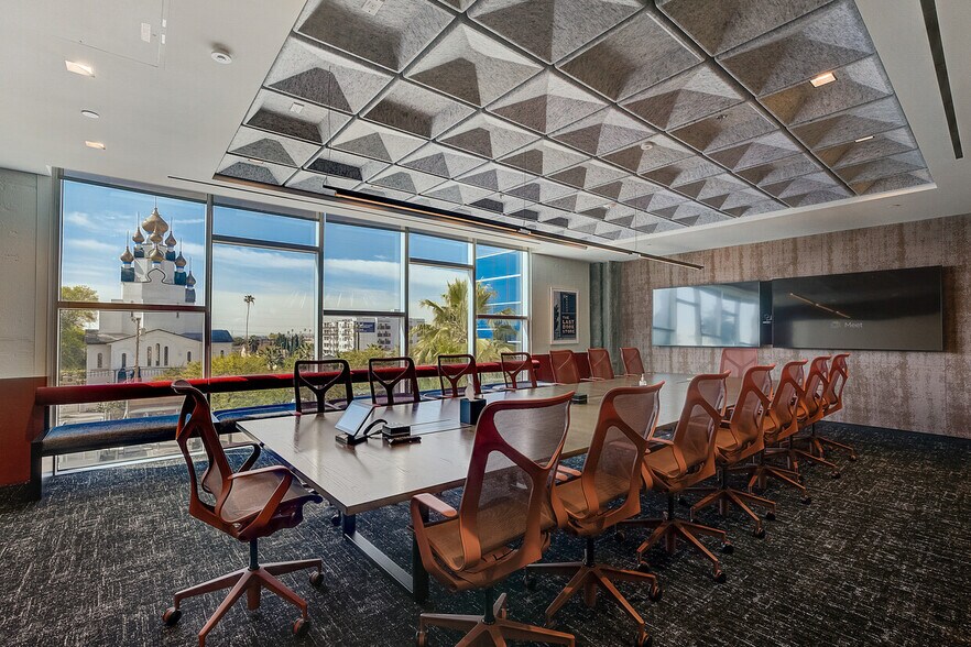 More Photos Of 1377 N Serrano Ave, Los Angeles Loft Creative Space For Lease