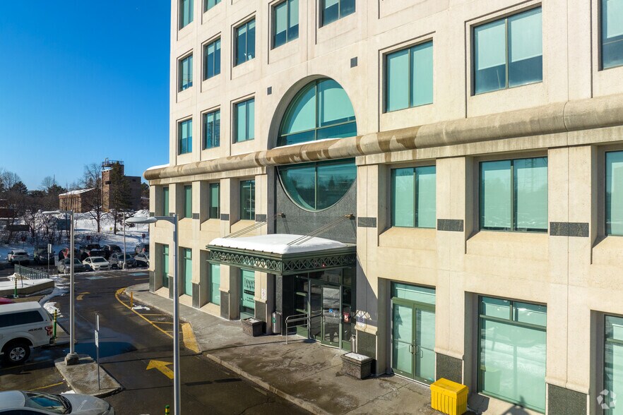 More Photos Of 1730 St Laurent Blvd, Ottawa Medical For Lease