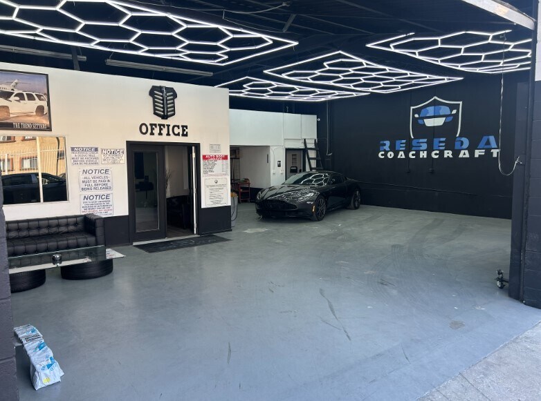 More Photos Of 7345 Canby Ave, Reseda Auto Repair For Lease