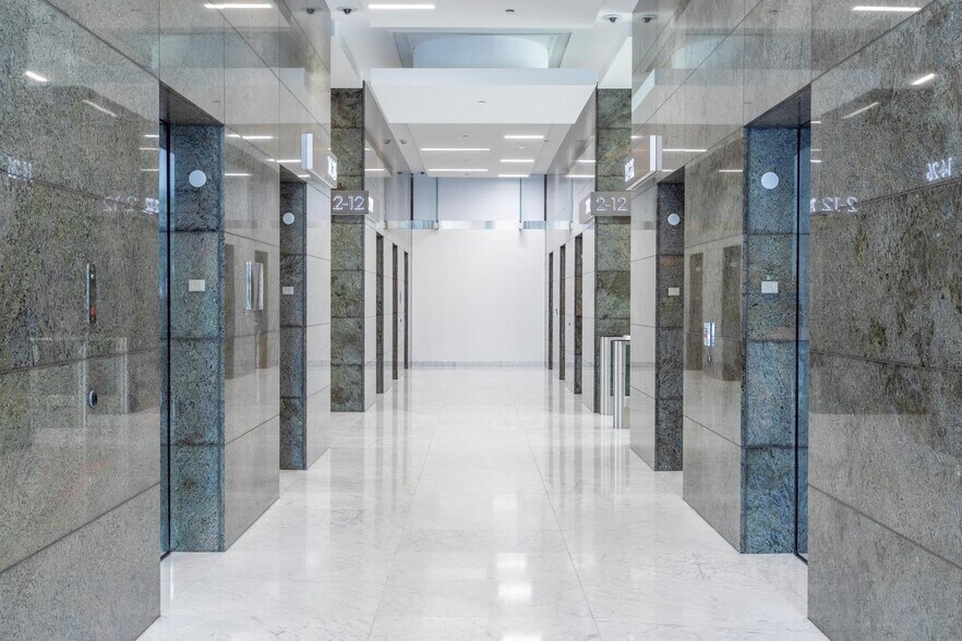 More Photos Of 350 S Grand Ave, Los Angeles Office Residential For Lease