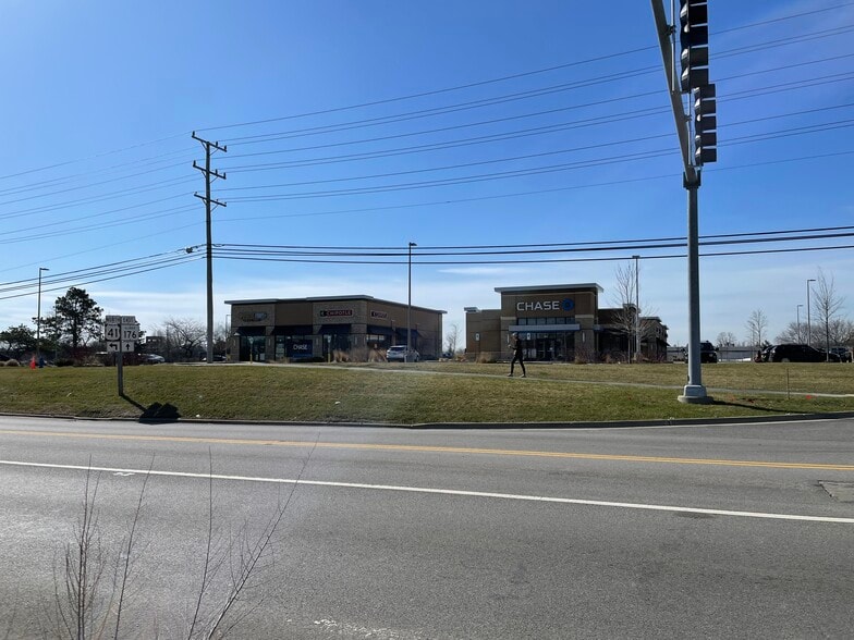 More Photos Of 511 Rockland Rd, Lake Bluff Land For Sale