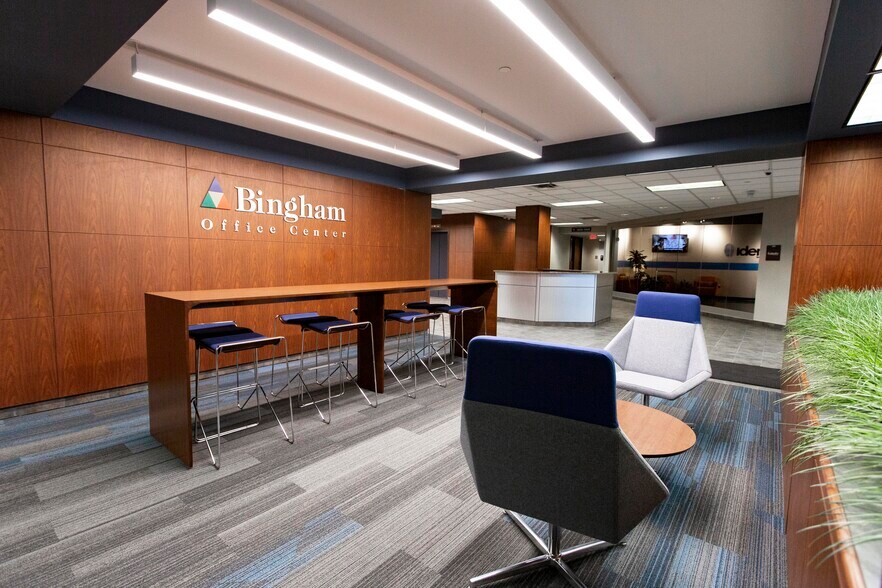 More Photos Of 30600-30700 - 30800 Telegraph Rd, Bingham Farms Unknown For Lease