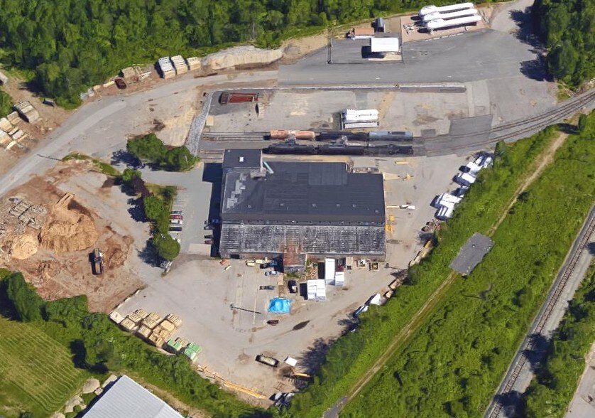 More Photos Of 20-26 Pomerleau St, Biddeford Railroad Yard For Lease