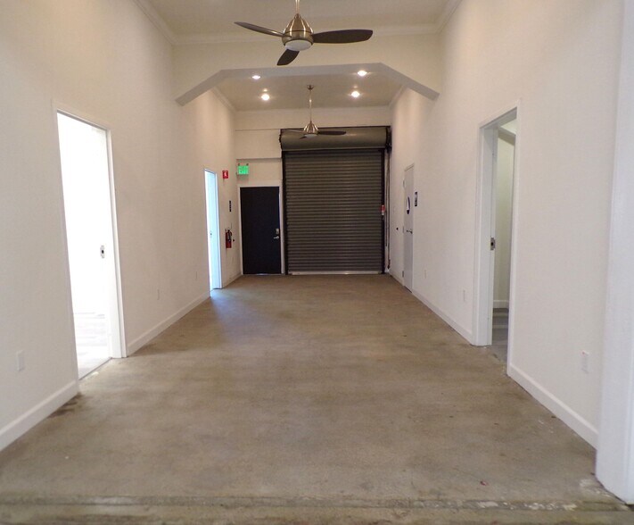 More Photos Of 953 Washington St, San Carlos Warehouse For Sale