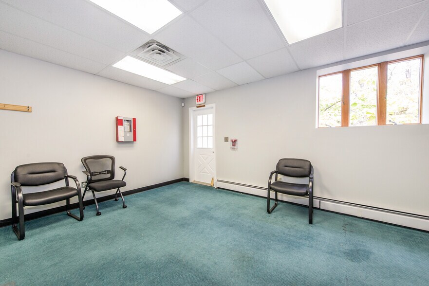 More Photos Of 13 Stillwater Rd, Blairstown Office For Lease