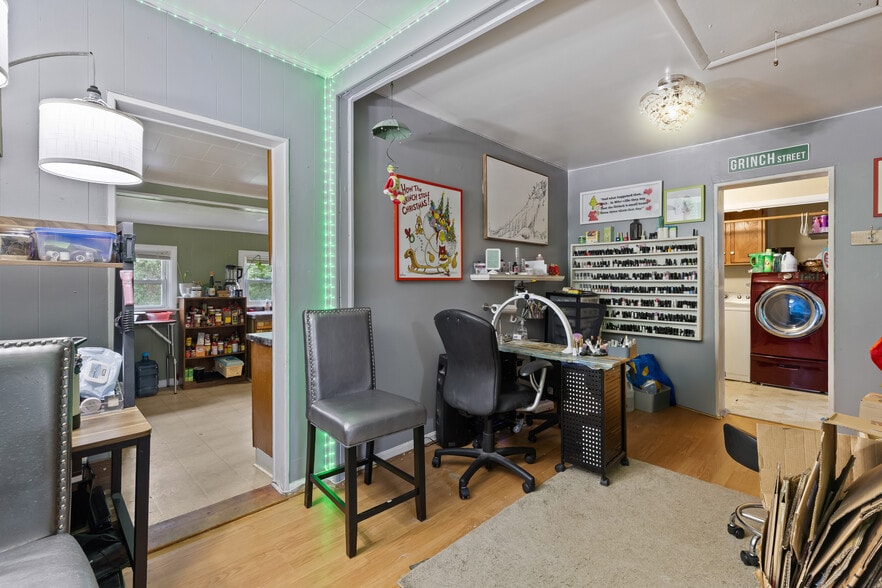 More Photos Of 8002 Fort Smallwood Rd, Baltimore Apartments For Sale