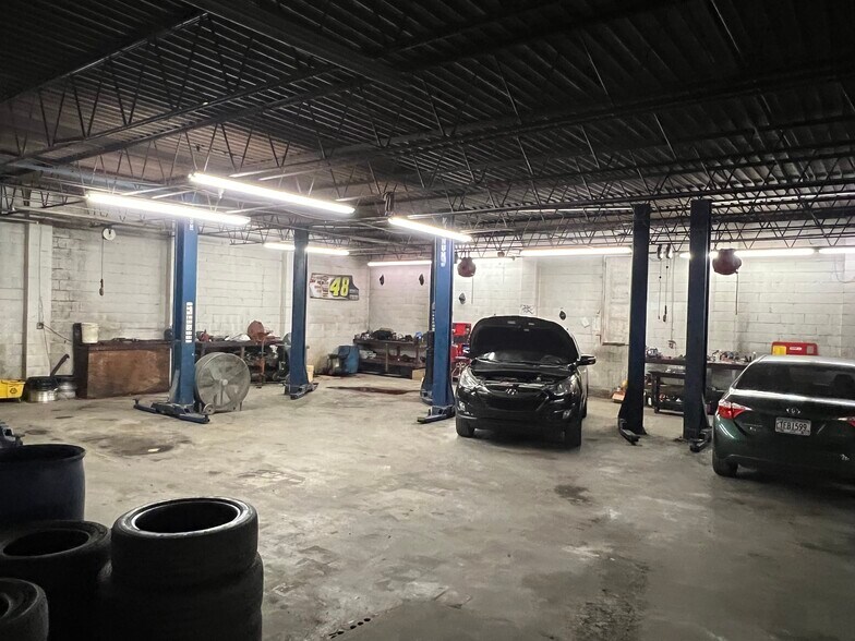 More Photos Of 1618 Dekalb Ave, Atlanta Auto Repair For Sale