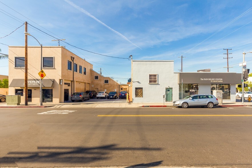 More Photos Of 8300-8302 W 3rd St, Los Angeles Storefront For Sale