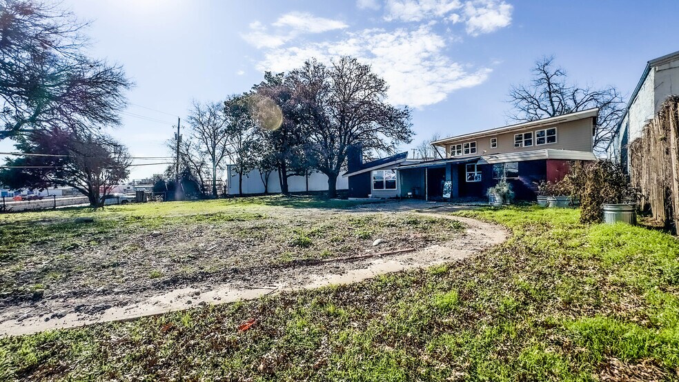 More Photos Of 719 E Highway 67, Duncanville Industrial For Sale