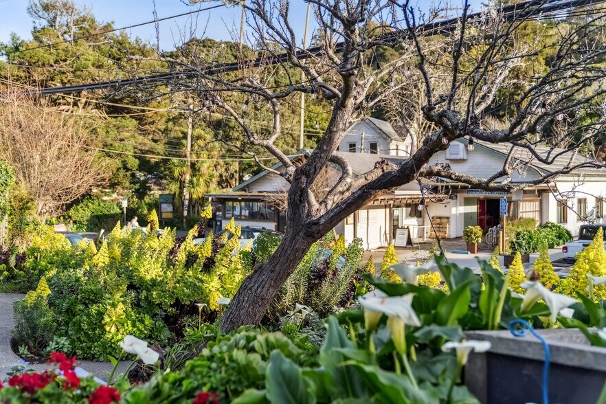More Photos Of 11 Wharf Rd, Bolinas General Retail For Sale