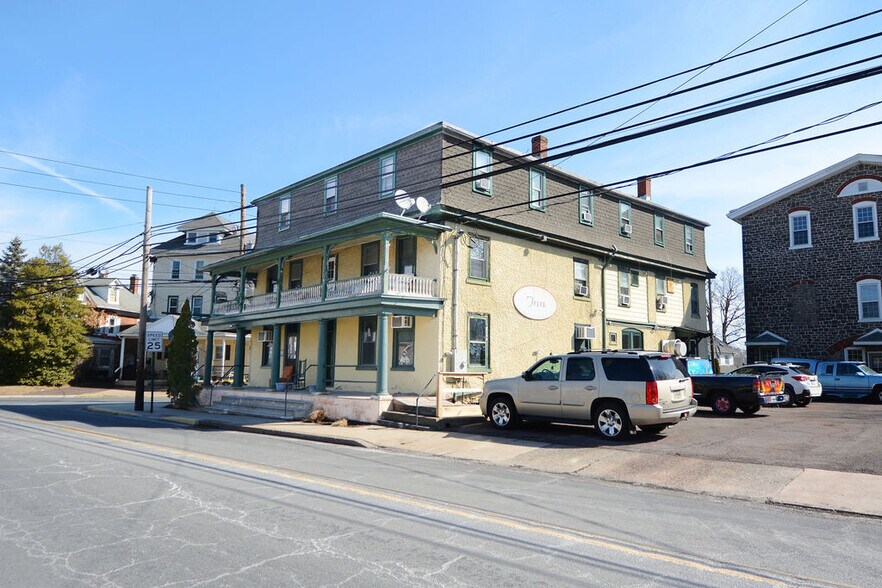 More Photos Of 101 S Main St, Richlandtown Restaurant For Sale