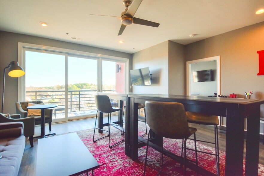 More Photos Of 19701 Bethel Church Rd, Cornelius Office For Sale