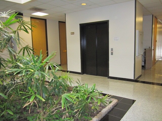 More Photos Of 8240 Antoine Dr, Houston Medical For Lease