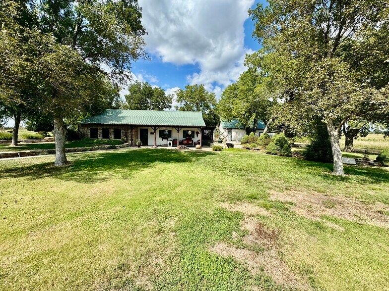 More Photos Of 505 Meridian Rd, Miltonvale Hospitality For Sale