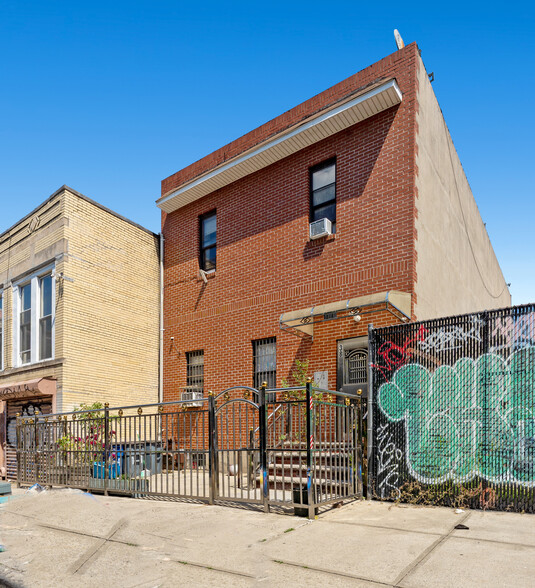 Primary Photo Of 38 Dodworth St, Brooklyn Multifamily For Sale