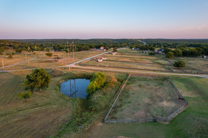 More Photos Of 5871 Roper Rd, Sperry Land For Sale