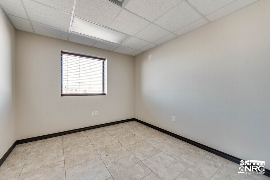 More Photos Of 3211 S County Road 1180, Midland Warehouse For Lease