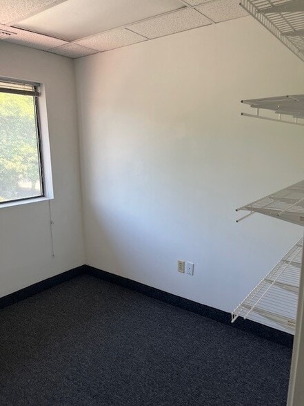 More Photos Of 171 Market Sq, Newington Office For Sale