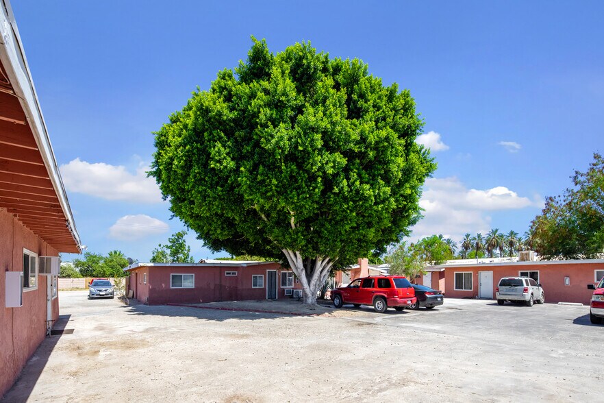 More Photos Of 53228 Cesar Chavez St, Coachella Apartments For Sale