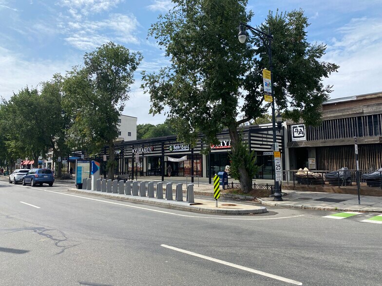 More Photos Of 1004-1016 Beacon St, Brookline Restaurant For Lease