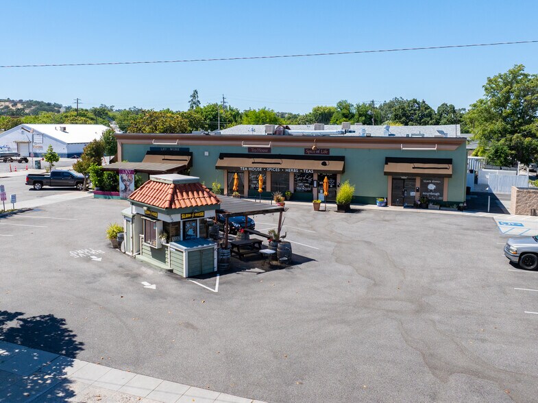 More Photos Of 1306 Pine St, Paso Robles Storefront For Sale