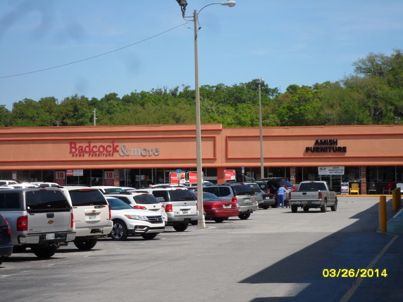 More Photos Of 200 S Main St, Wildwood Unknown For Lease